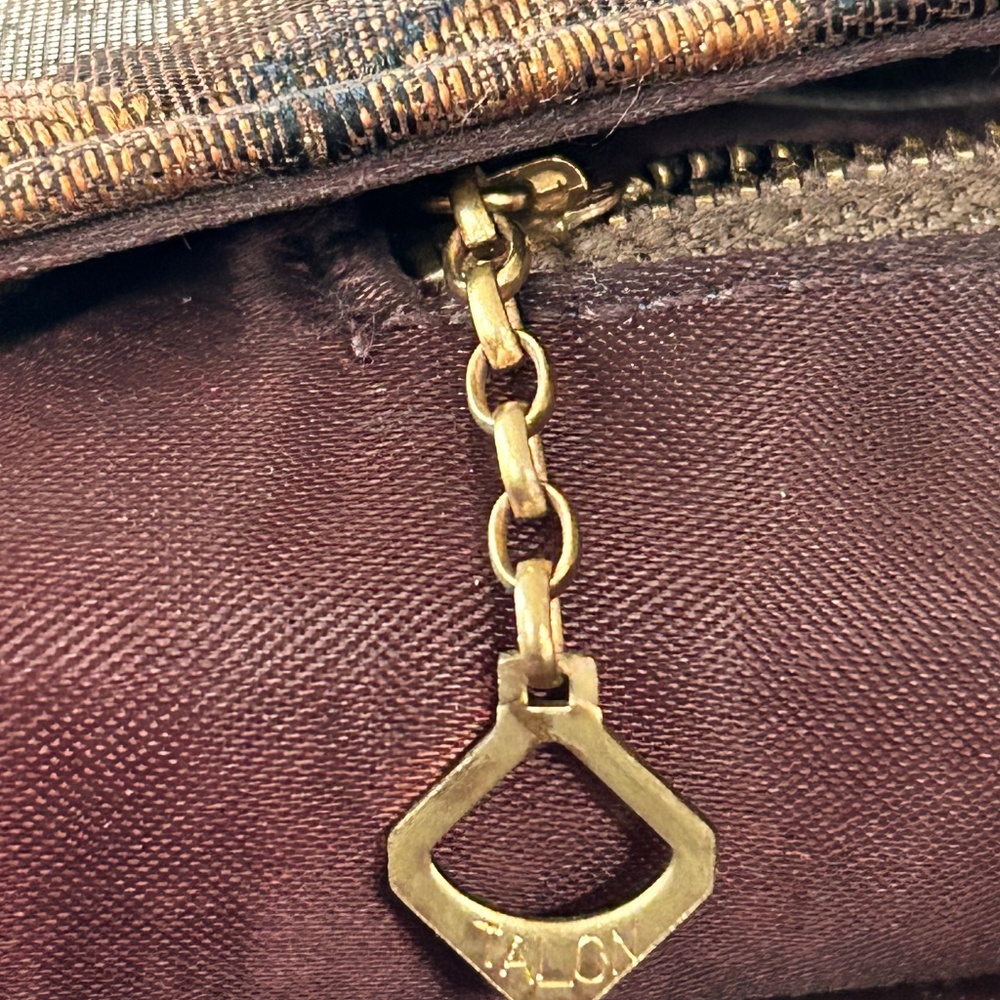 Vintage Mid-Century-Modern Gold Lame Clutch Purse - Picture 12 of 16
